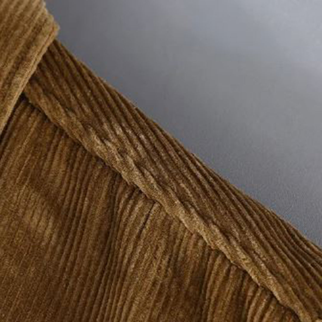 Klassisch designte Cordjacke