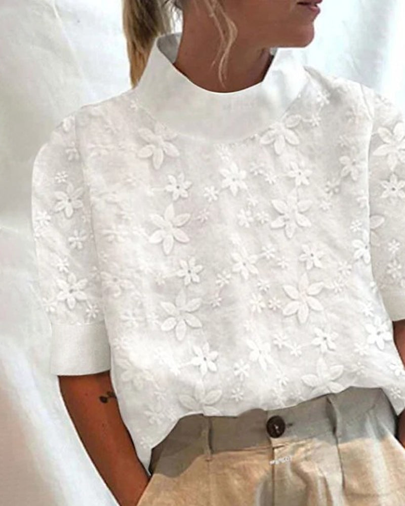 Elina | Elegante bestickte Bluse mit Stehkragen