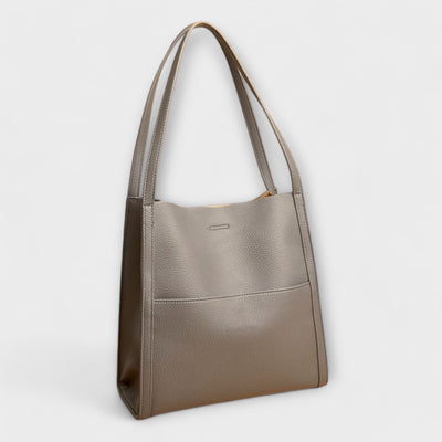 Flair. Handgefertigte Ledertasche