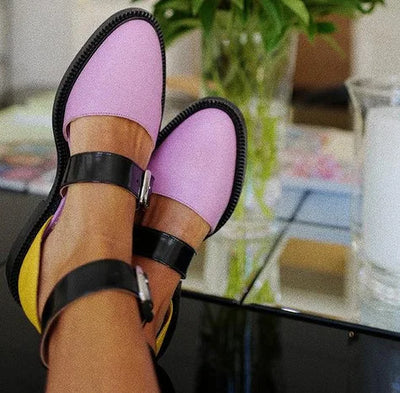 TALIA – Flache Lederschuhe mit Knöchelriemen
