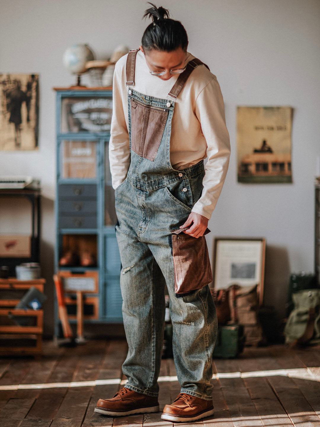 Paul™ | Lässige hellblaue Latzhose