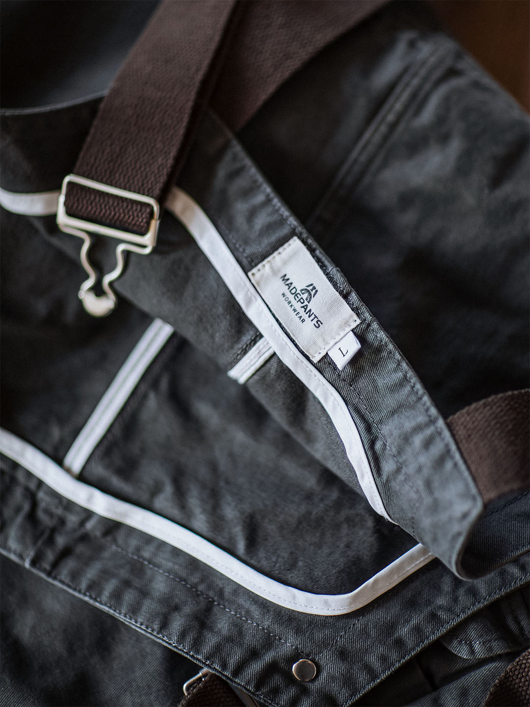 André™ | Zeitlose Latzhose