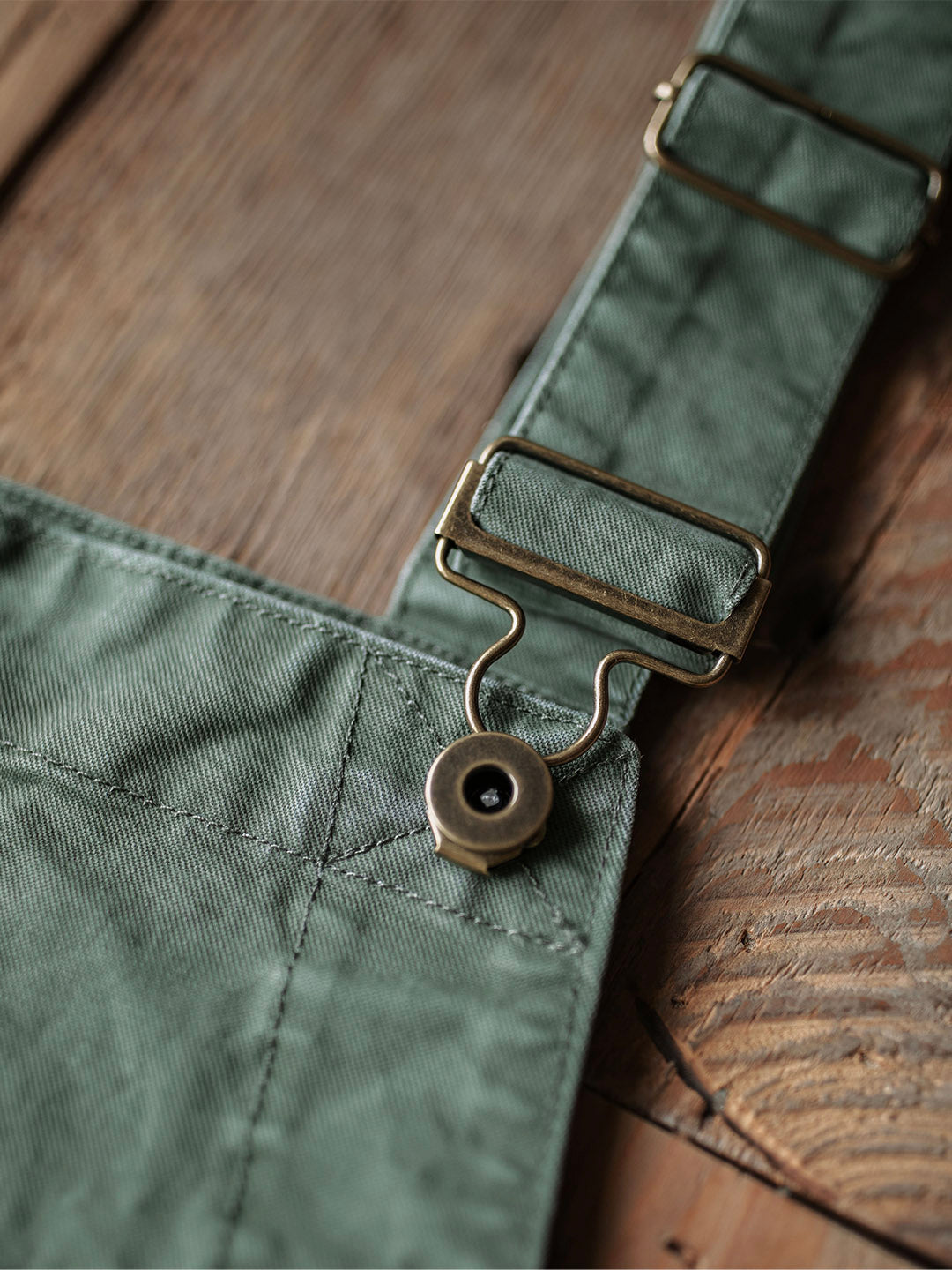 Victor™ | Elegante beige Latzhose