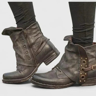 NORTHLINE STUDIO | Nietenstiefel