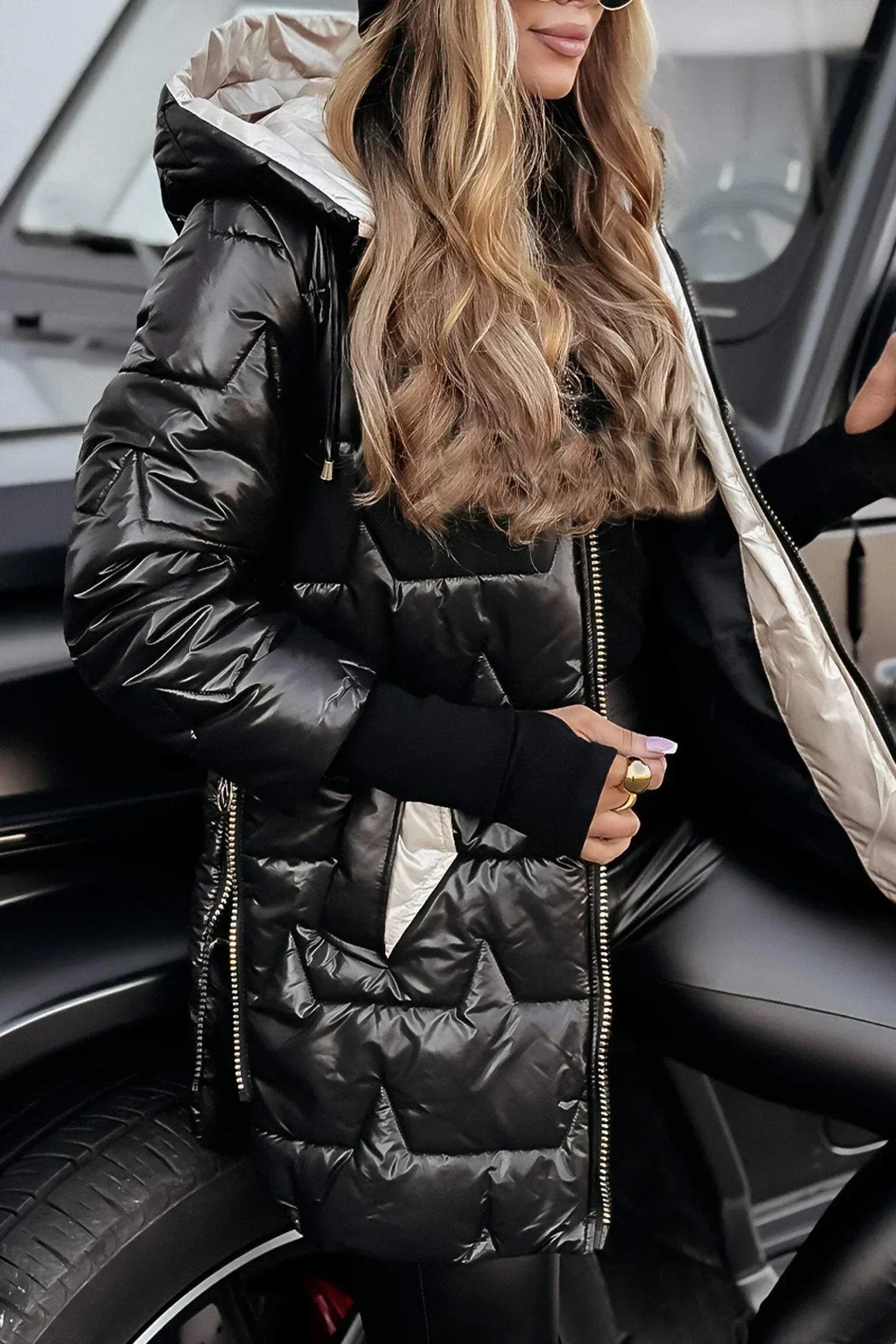Léna™ | Goldene Steppjacke für den Winter mit Kapuze