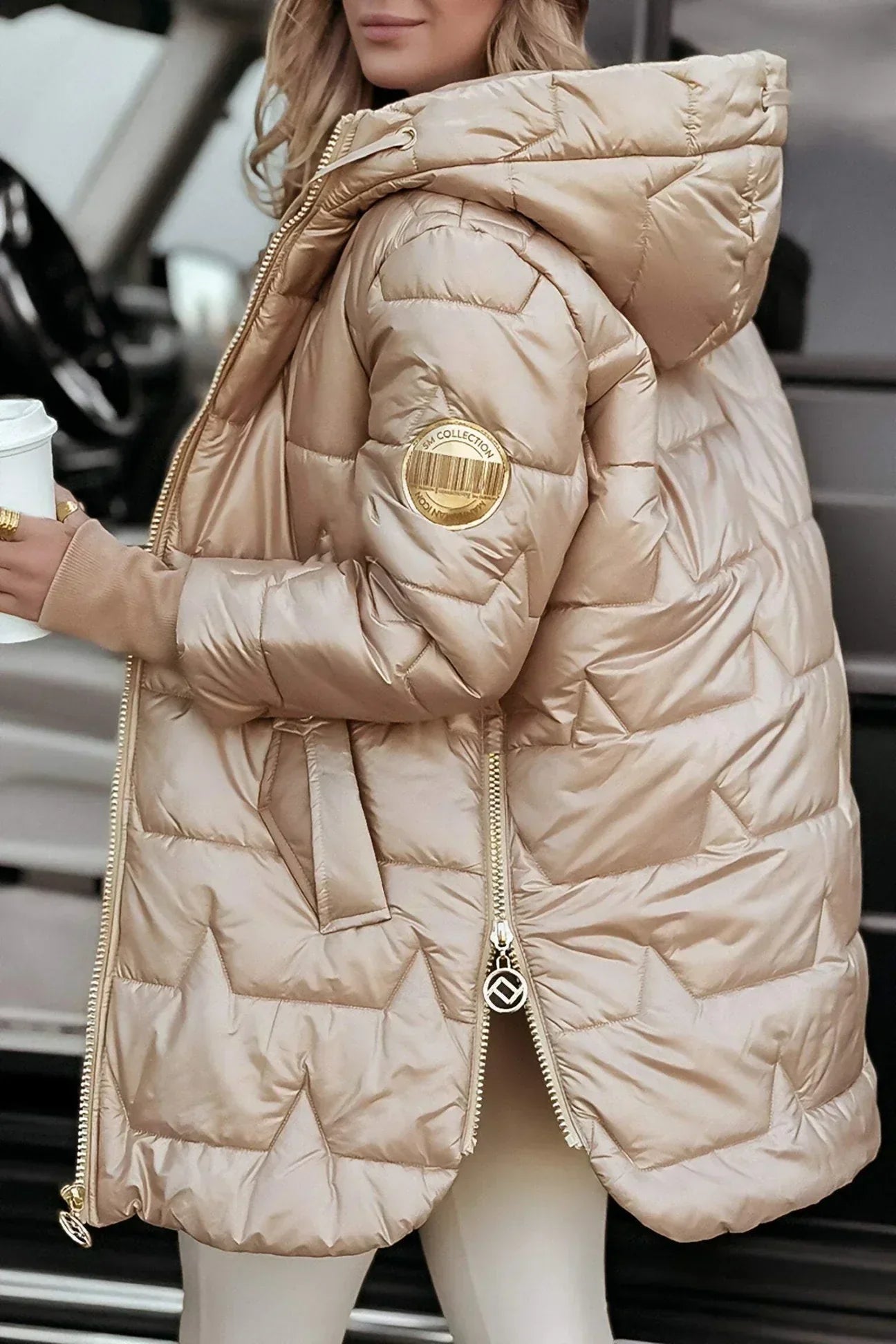 Léna™ | Goldene Steppjacke für den Winter mit Kapuze